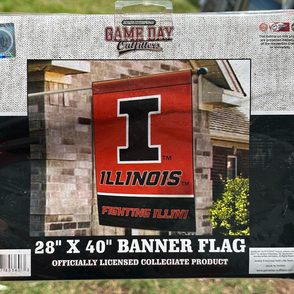 NCAA Illinois House Flag 28x40- NWT
